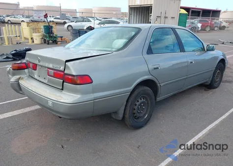 1999 Toyota Camry Ce/Le/Xle z USA, uszkodzony, nr VIN JT2BG22K5X0278572